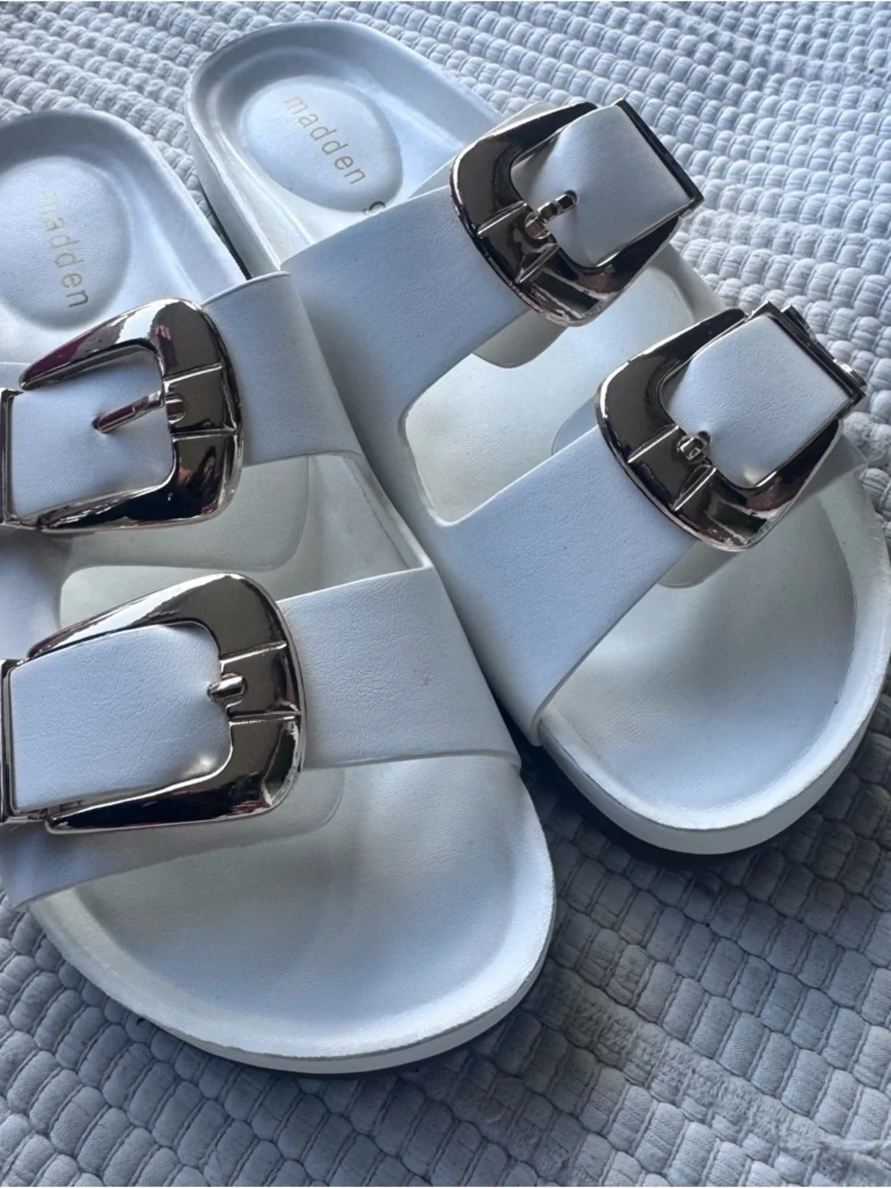 Steve Madden White Double Buckle Slide Sandals Size 6